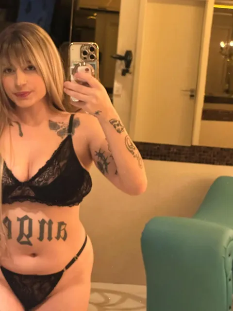 Miley Martini, foto 4